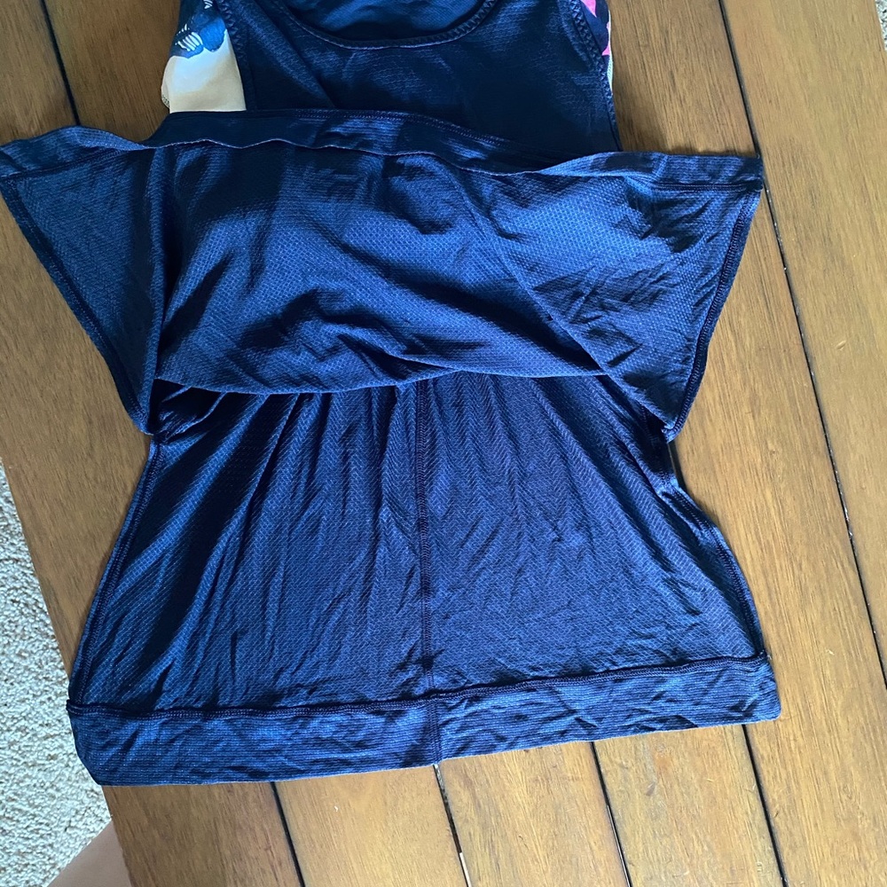 Lululemon Top - Picture 4 of 12
